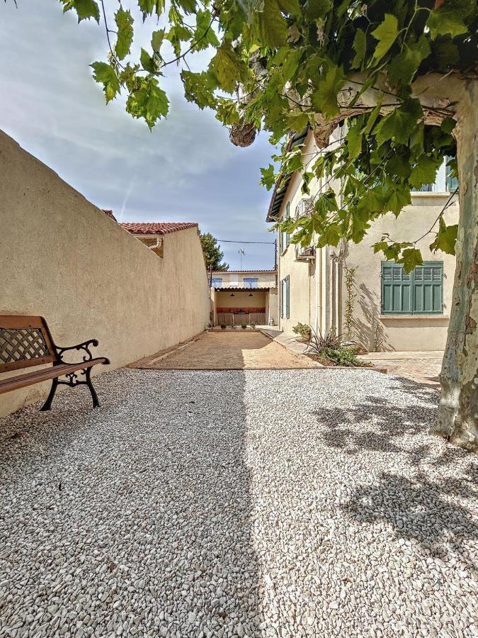 Charmante Maison De Ville Avec Jardin, Terrasse Et Terrain De Petanque Fos-sur-Mer Exterior photo